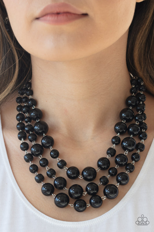Everyone Scatter - black necklace